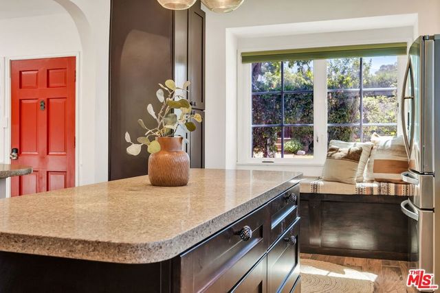 10405 Hillhaven Avenue, Los Angeles, CA 91042