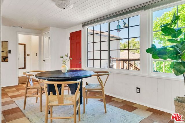 10405 Hillhaven Avenue, Los Angeles, CA 91042
