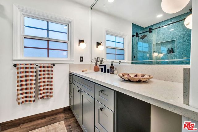 10405 Hillhaven Avenue, Los Angeles, CA 91042