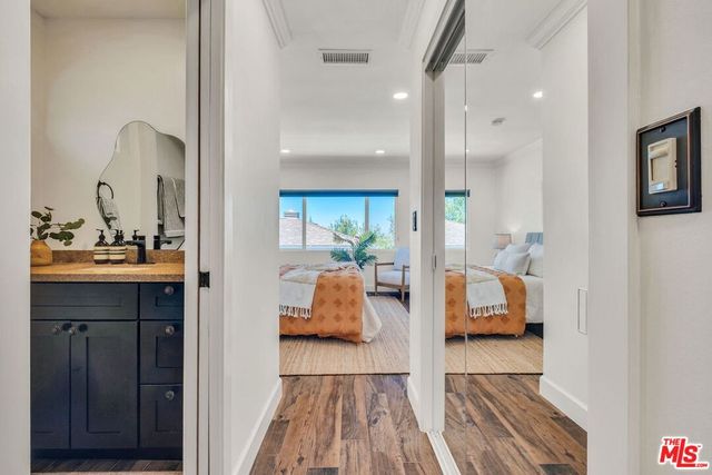 10405 Hillhaven Avenue, Los Angeles, CA 91042
