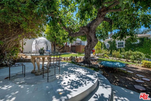 10405 Hillhaven Avenue, Los Angeles, CA 91042