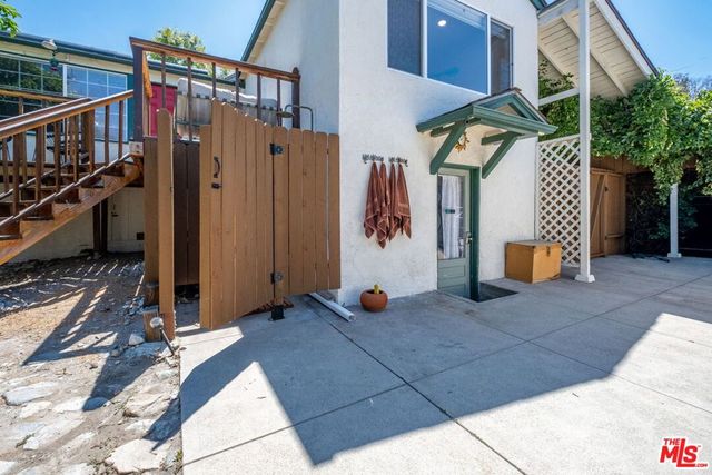 10405 Hillhaven Avenue, Los Angeles, CA 91042