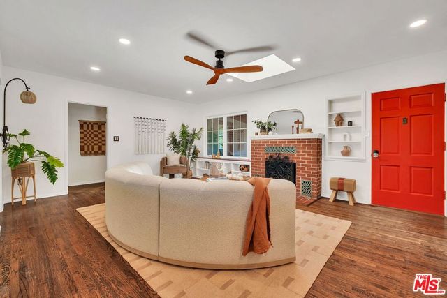 10405 Hillhaven Avenue, Los Angeles, CA 91042