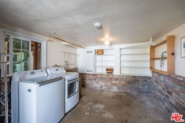 10405 Hillhaven Avenue, Los Angeles, CA 91042