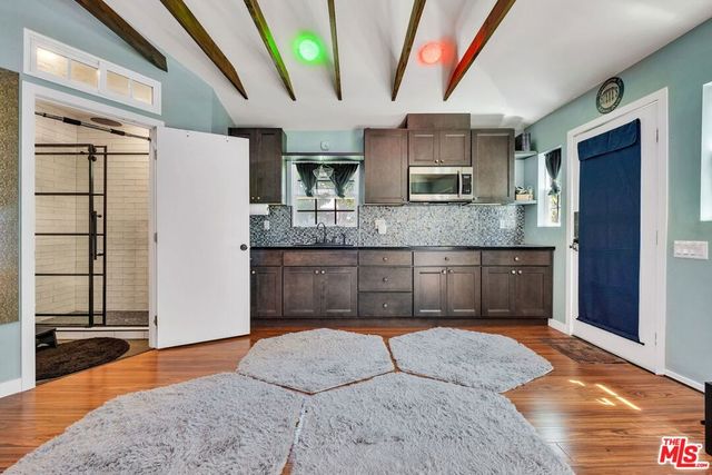 10405 Hillhaven Avenue, Los Angeles, CA 91042