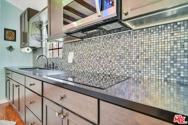 10405 Hillhaven Avenue, Los Angeles, CA 91042