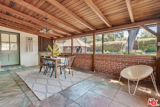 10405 Hillhaven Avenue, Los Angeles, CA 91042