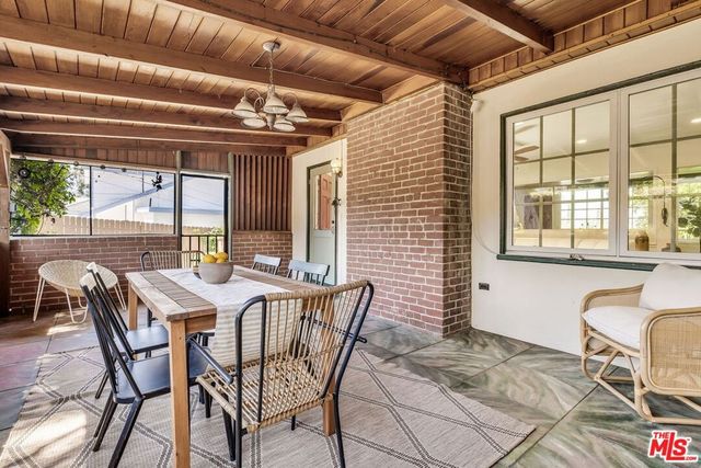 10405 Hillhaven Avenue, Los Angeles, CA 91042