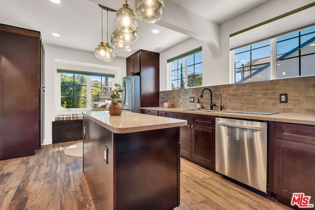 10405 Hillhaven Avenue, Los Angeles, CA 91042