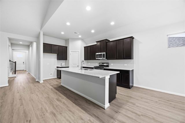 2512 Seneca Lake Drive, La Marque, TX 77568