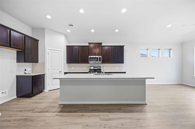 2512 Seneca Lake Drive, La Marque, TX 77568