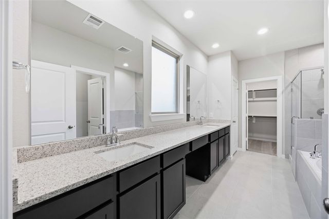2512 Seneca Lake Drive, La Marque, TX 77568