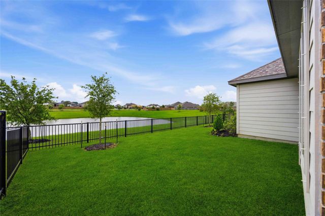 2512 Seneca Lake Drive, La Marque, TX 77568