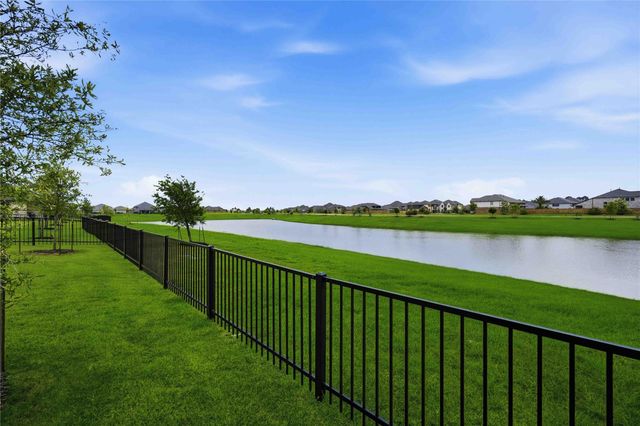 2512 Seneca Lake Drive, La Marque, TX 77568