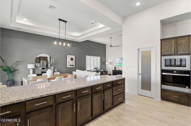128 Loma Parda Trail, Sunland Park, NM 88063