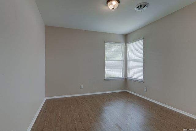 214 OAKLANE DR, Universal City, TX 78148
