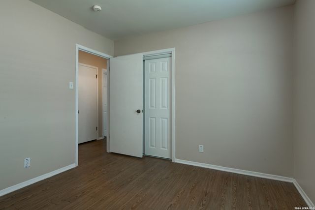 214 OAKLANE DR, Universal City, TX 78148