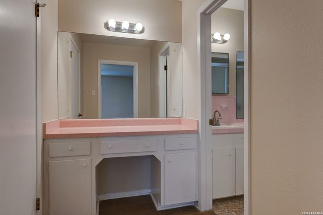 214 OAKLANE DR, Universal City, TX 78148