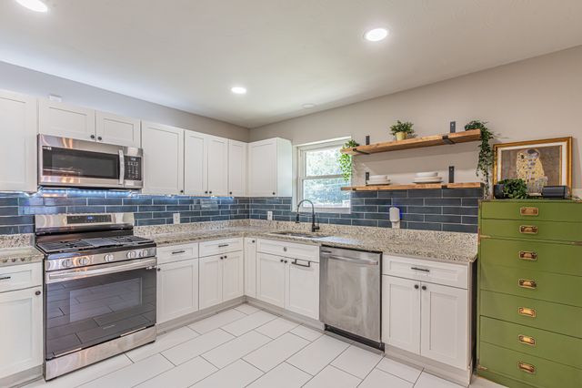 3520 Loganwood Drive, Dallas, TX 75227