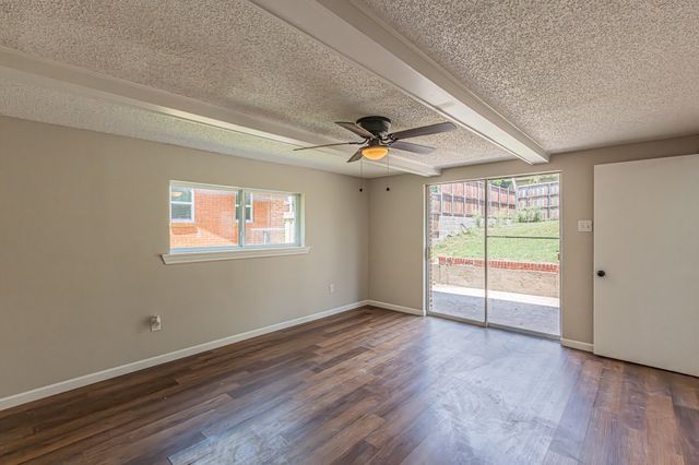 3520 Loganwood Drive, Dallas, TX 75227