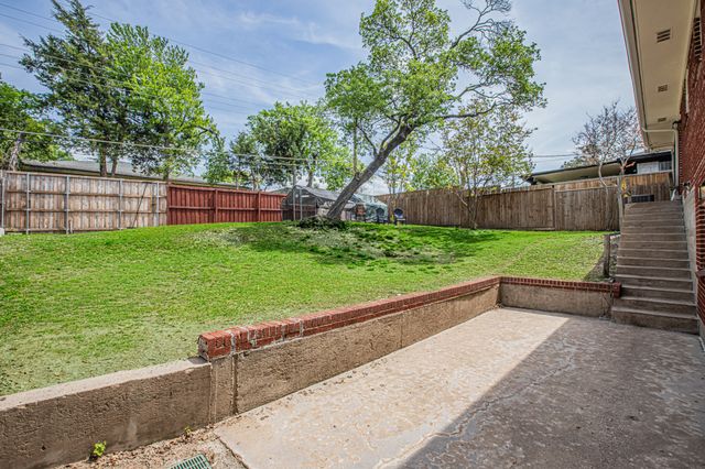 3520 Loganwood Drive, Dallas, TX 75227