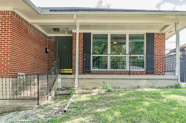 3520 Loganwood Drive, Dallas, TX 75227