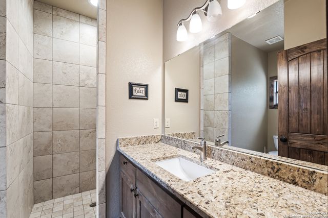 72 Mountain Laurel, Concan, TX 78838