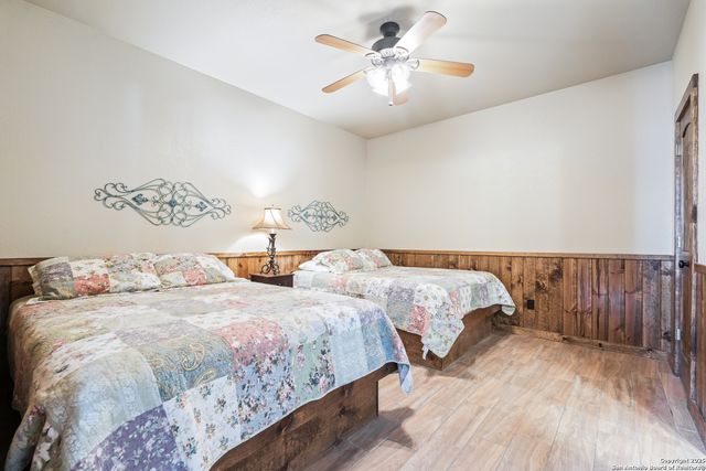 72 Mountain Laurel, Concan, TX 78838