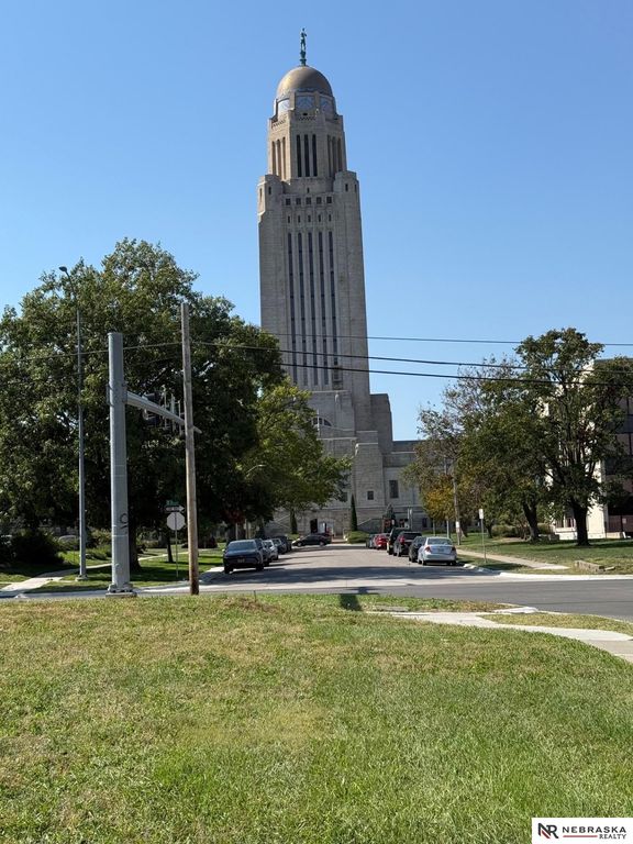 610 S 17th Street, Lincoln, NE 68508