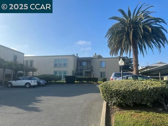 1851 Harrison St 15, Concord, CA 94520