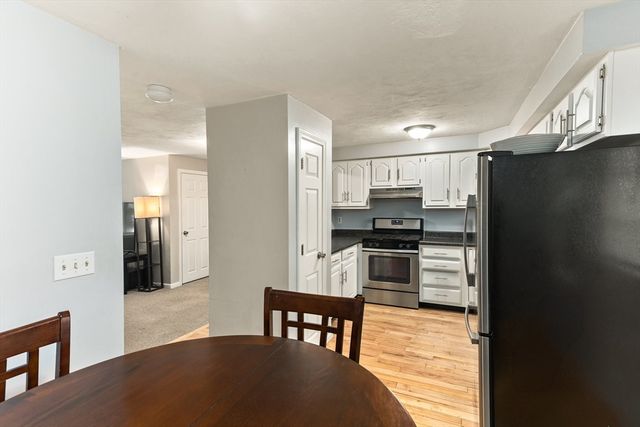 8 Spruce Tree Ln 28, Norton, MA 02766