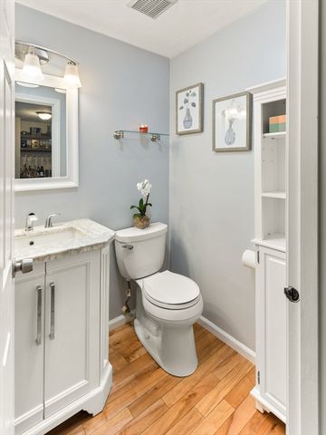 8 Spruce Tree Ln 28, Norton, MA 02766
