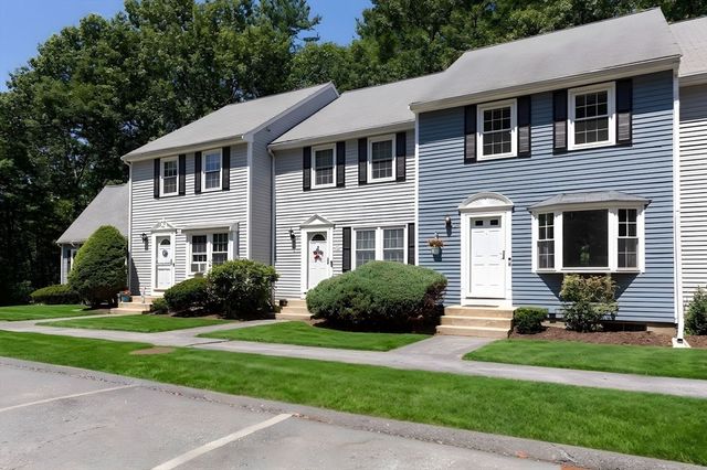 8 Spruce Tree Ln 28, Norton, MA 02766