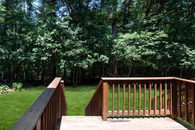 8 Spruce Tree Ln 28, Norton, MA 02766