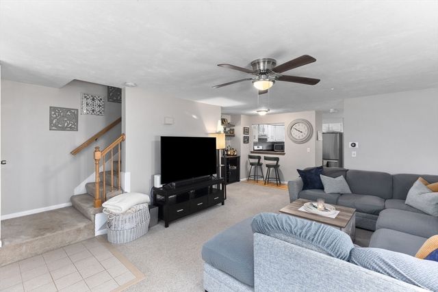 8 Spruce Tree Ln 28, Norton, MA 02766