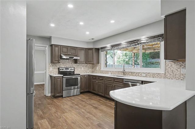 4308 Galston CT, Chesapeake, VA 23321