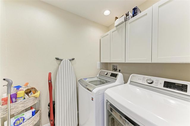 5507 CONTENTO DRIVE, Sarasota, FL 34242