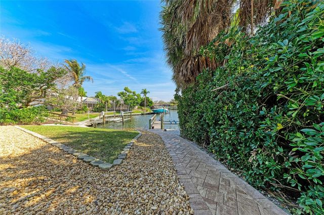 5507 CONTENTO DRIVE, Sarasota, FL 34242