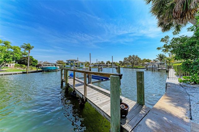 5507 CONTENTO DRIVE, Sarasota, FL 34242