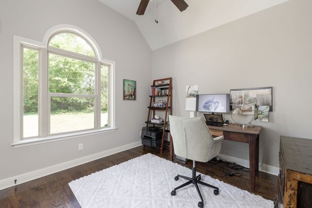 7113 Rusty Dr, Fairview, TN 37062