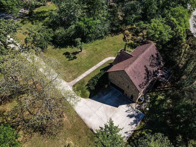 7113 Rusty Dr, Fairview, TN 37062