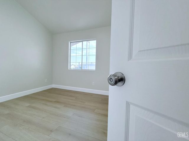 5218 Skeldale Court, Bakersfield, CA 93307