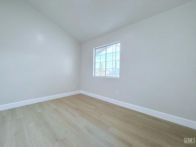 5218 Skeldale Court, Bakersfield, CA 93307