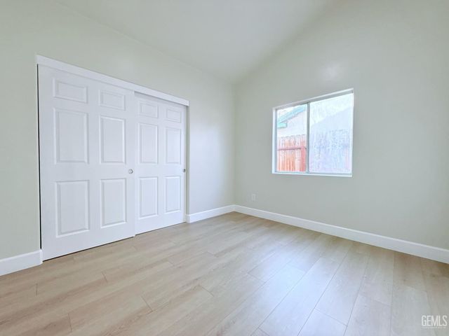 5218 Skeldale Court, Bakersfield, CA 93307