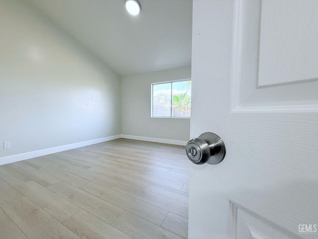 5218 Skeldale Court, Bakersfield, CA 93307