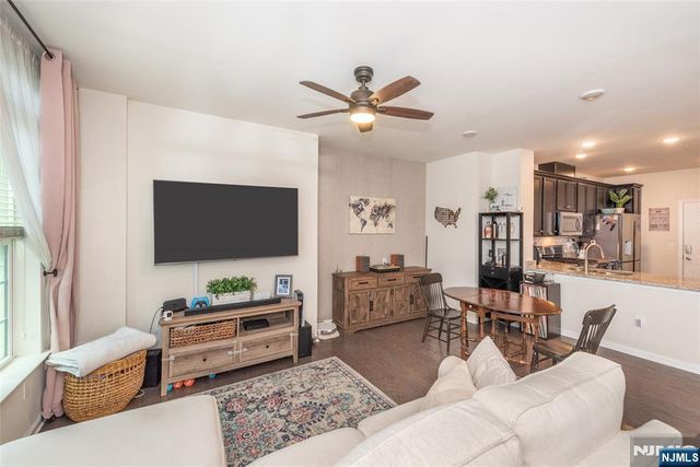 114 Wesmont Drive 4006, Wood Ridge, NJ 07075