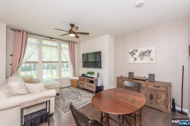 114 Wesmont Drive 4006, Wood Ridge, NJ 07075