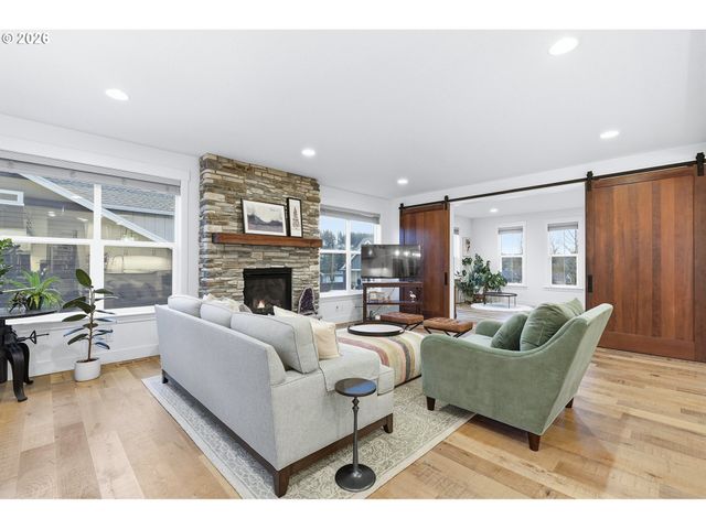 14985 Se NORTHERN HEIGHTS Dr, Happy Valley, OR 97086