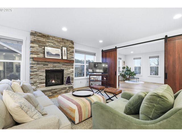 14985 Se NORTHERN HEIGHTS Dr, Happy Valley, OR 97086