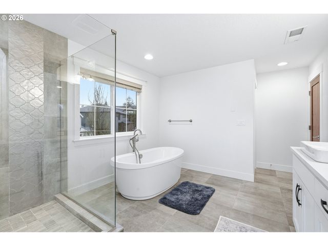 14985 Se NORTHERN HEIGHTS Dr, Happy Valley, OR 97086